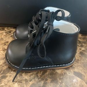 Josmo size 3 hard bottom walking/dress shoes.